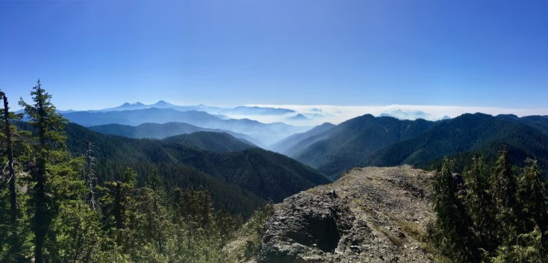 Tidbits Mountains is a local favorite of mine. It has an old fire lookout platform where you can chill above the forest with views like this.